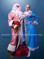 Дед Мороз и Снегурочка с балалайкой